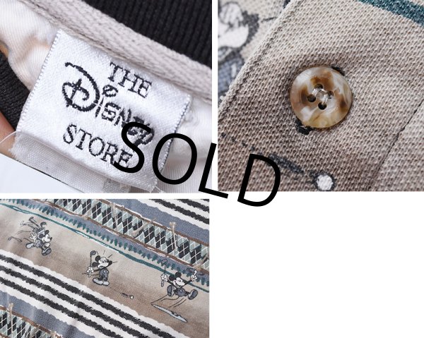画像2: 【ビンテージ】THE Disney STORE【DISNEY】MiCKEY【ミッキーマウス】ベージュｘ黒ｘ緑【ポロシャツ】【サイズL程度】  (2)