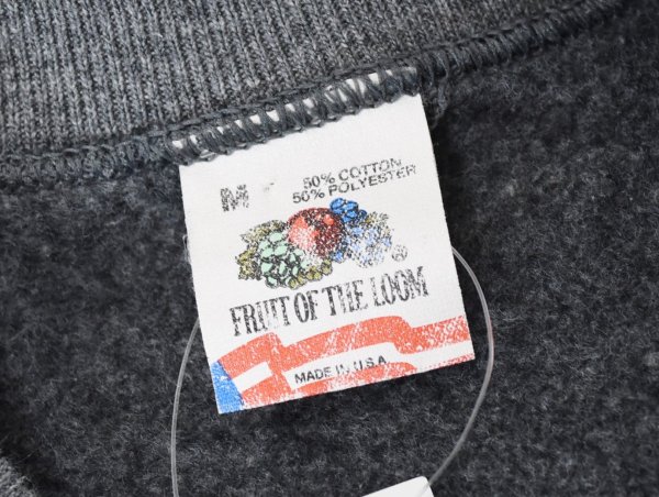 画像2: 80's【USA製】ビンテージ【FRUIT OF THE LOOM】【フルーツオブザルーム】【チャコール】無地【スウェット】【サイズM】  (2)