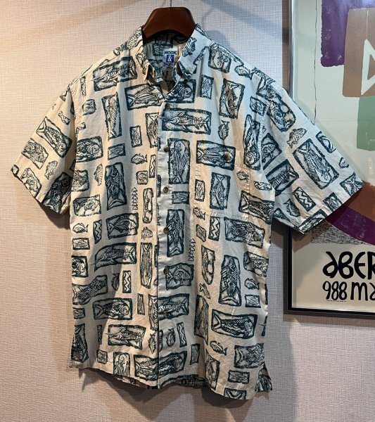 画像1: 【ビンテージ】【HOOK&TACKLE】【生成り×緑】魚柄【BDシャツ】半袖シャツ【サイズＭ】  (1)