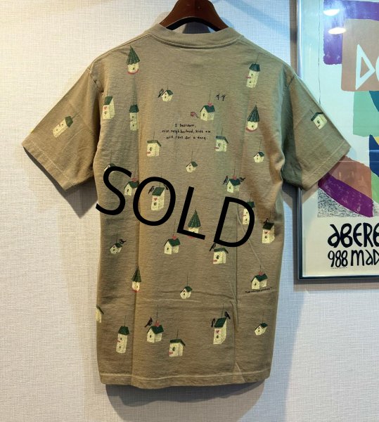 画像3: 【デッドストック】 90's【USA製】【ビンテージ】【rel・e・vant】レラバント【家】総柄【ベージュ】【Tシャツ】【サイズL程度】  (3)