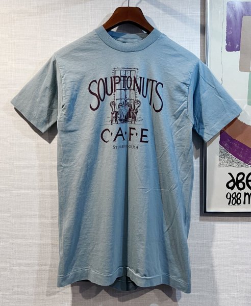 画像1: 90's【USA製】 ビンテージ【FRUIT OF THE LOOM 】フルーツオブザルーム【青磁色】【Soup to Nuts CAFE】【 Tシャツ】【サイズM】  (1)