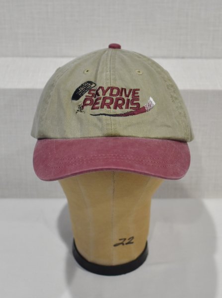 画像1: ビンテージ【ADAMS】【アダムス】【SKYDIVE PERRIS】カーキ×エンジ【キャップ】  (1)