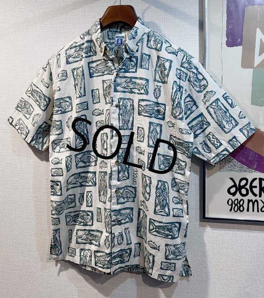 画像1: 【ビンテージ】【HOOK&TACKLE】【生成り×緑】魚柄【BDシャツ】半袖シャツ【サイズM】  (1)