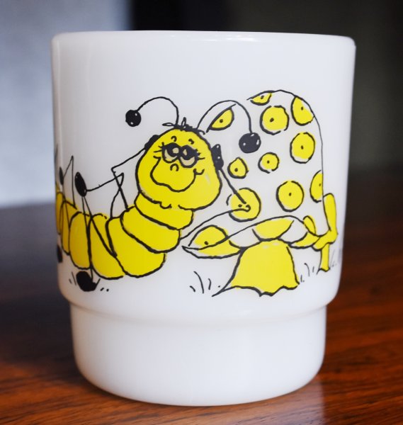 画像2: 【Fire King】【ファイヤーキング】【ヒルディ・キャタピラー】プリントマグ【スタッキングマグ】【マグカップ】  (2)