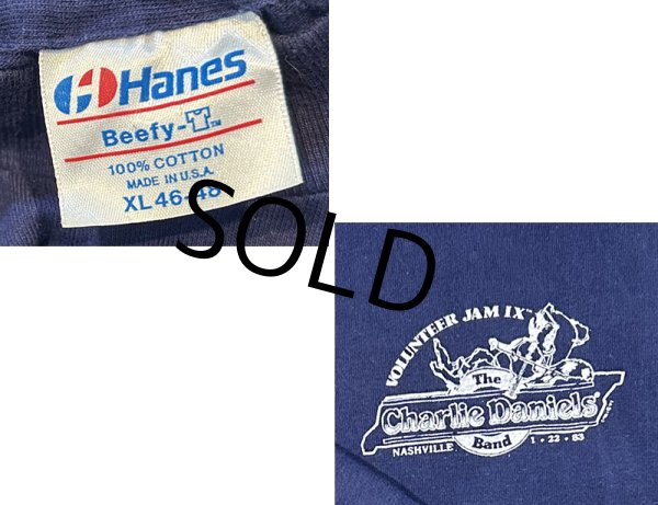 画像2: ∼90's【USA製】【ビンテージ】【HANES】ヘインズ【the charlie daniels】袖プリント付き【紺】【ロンT】【サイズXL】  (2)