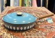 画像1: 【北欧】アンティーク ビンテージ【キャサリンホルム】【水色ｘ白】【ロータス柄】【蓋付きフライパン】【27cm】 (1)