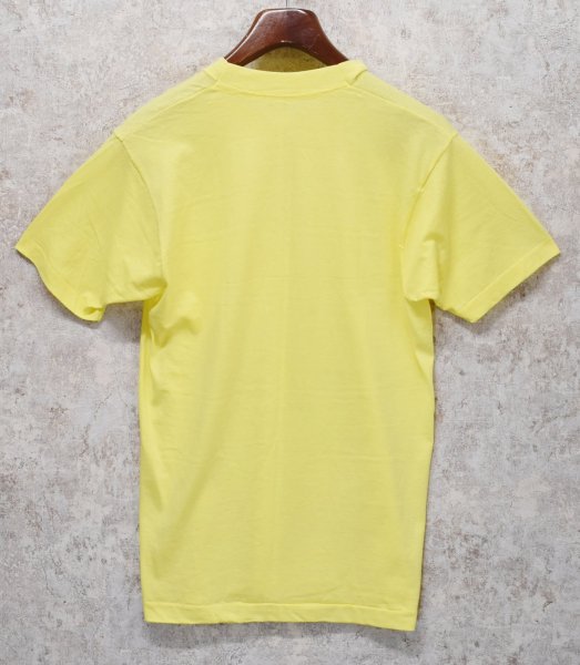画像3: ほぼ未使用!! ~90's【USA製】 ビンテージ【FRUIT OF THE LOOM】フルーツオブザルーム【黄色】【無地】【ポケット付き】【 Tシャツ】【サイズＭ】  (3)