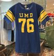 画像1: 【70's】【USA製】【ビンテージ】【チャンピオン】【Champion】UMD 76【紺ｘ黄色】【Tシャツ】【サイズM】  (1)