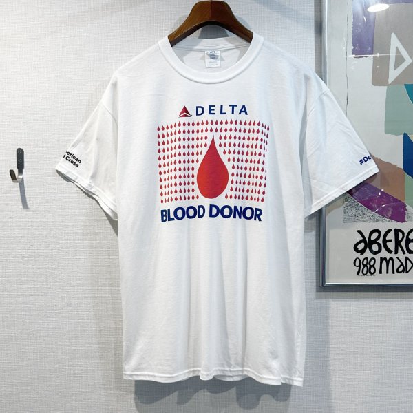 画像1: 程度良好!! ビンテージ【DELTA】BLOOD DONOR レッドクロス 赤ｘ青プリント 白Tシャツ サイズＬ   (1)