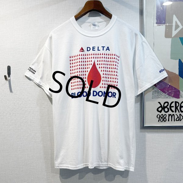 画像1: 程度良好!! ビンテージ【DELTA】BLOOD DONOR レッドクロス 赤ｘ青プリント 白Tシャツ サイズＬ   (1)