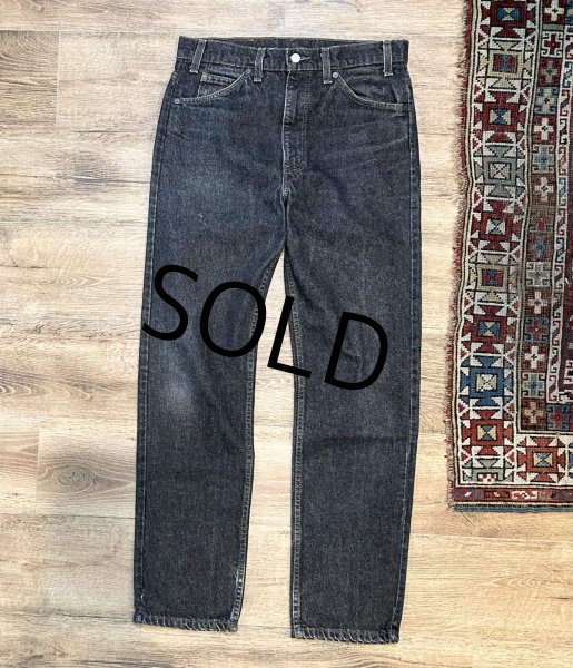 画像2: 90’s 【USA製】【ビンテージ】【LEVI'S】【リーバイス５０５】505 先染め 黒 デニムパンツ ブラックデニム【33ｘ32】  (2)