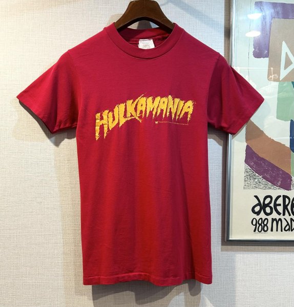 画像1: 80's~【USA製】【ビンテージ】ヘインズ【hanes】WWF【ワールド・レスリング・エンターテインメント】プロレス  HULKAMANIA【赤】ハルクホーガン【Tシャツ】【サイズS】  (1)