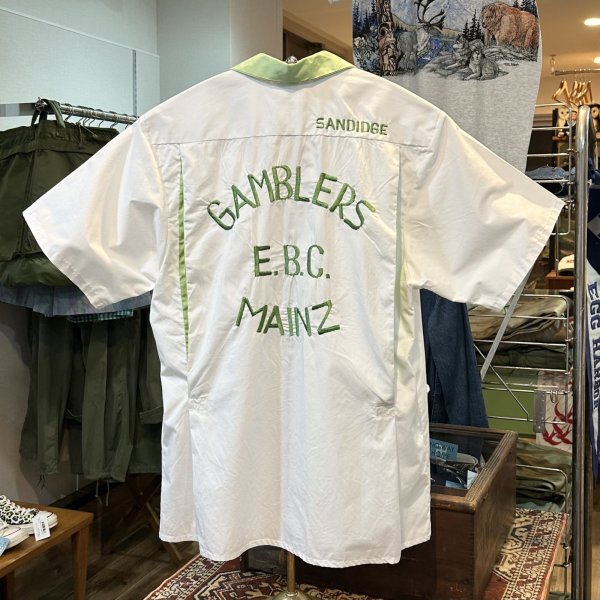 画像3: 〜70’ｓ【HEGRA】【白ｘ黄緑】【刺繍】【GAMBLERS E.B.C MAINZ】【ボーリングシャツ】【半袖シャツ】【サイズM程度】   (3)
