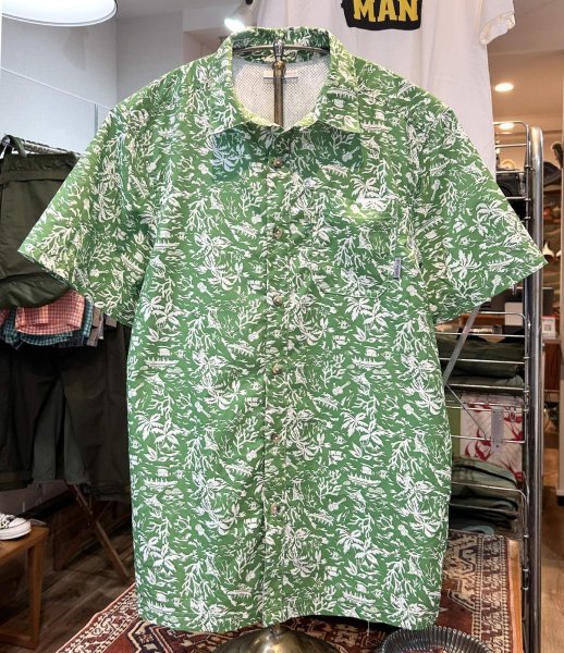 画像1: 【コロンビア】【Columbia】ビンテージ【PFG】魚ｘギター 緑【半袖フィッシングシャツ】【サイズＳ】  (1)