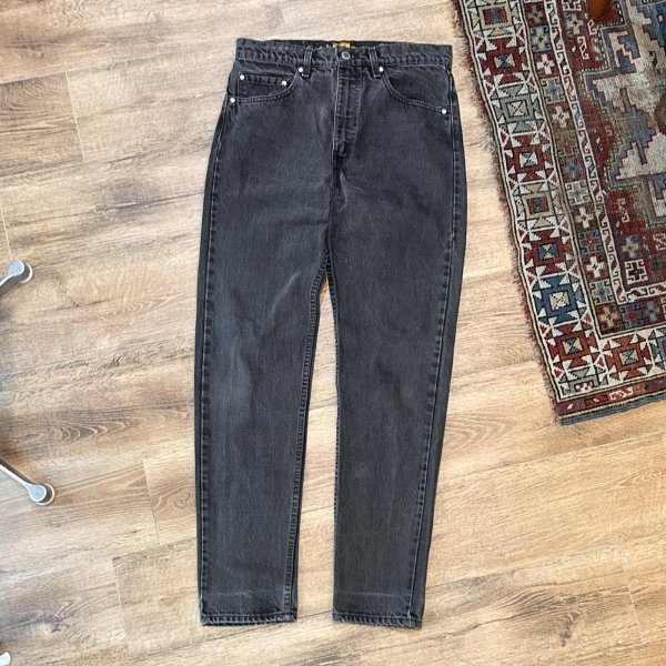 画像2: 90's【USA製】【LEVI'S】【シルバータブ】【リーバイス】straight & narrow【ブラック】【W33】黒 デニムパンツ 33x32  (2)