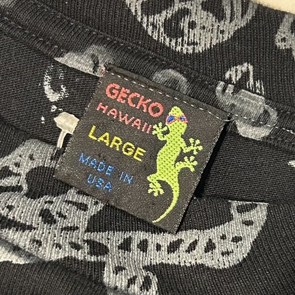 画像2: 【デッドストック】【USA製】【GECKO】ゲッコー【HAWAII】【ヤモリ】総柄 黒【Tシャツ】【サイズL】  (2)