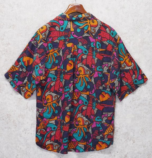 画像3: ビンテージ【EXPRESSIONS】【紺×海の生き物柄】総柄【レーヨン】【半袖シャツ】【サイズＬ】  (3)