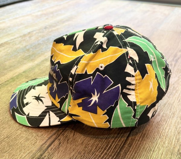 画像4: 90’s〜【ビンテージ】【Walt Disney World】ウォルトディズニーワールド【黒地】総柄【ベースボールキャップ】  (4)