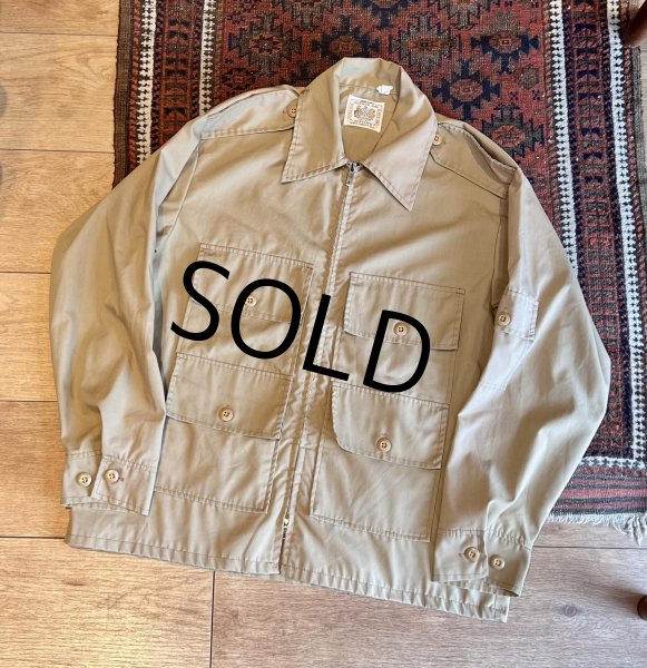 画像1: ビンテージ【HUDSON BAY】ハドソンズ・ベイ【ライトブラウン】【4ポケット】【エポレット付き】【ブルゾン】フルジップアップジャケット【サイズL程度】  (1)