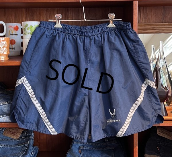 画像1: 【米軍実物】【ビンテージ】USAF【フィジカルトレーニングショーツ】【ショートパンツ】【サイズL】  (1)
