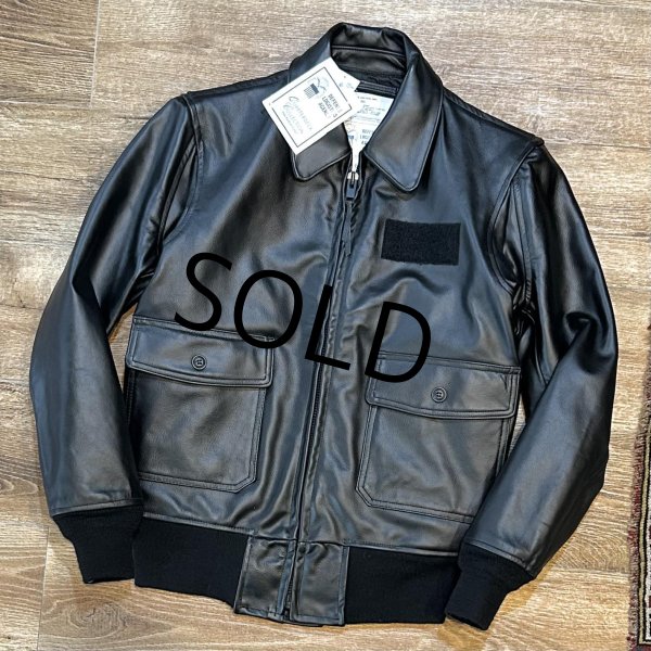 画像1: デッドストック【ビンテージ】【U.S.NAVY】Quaterdeck COLLECTION【SWOジャケット】【レザージャケット】【US38-LONG】  (1)