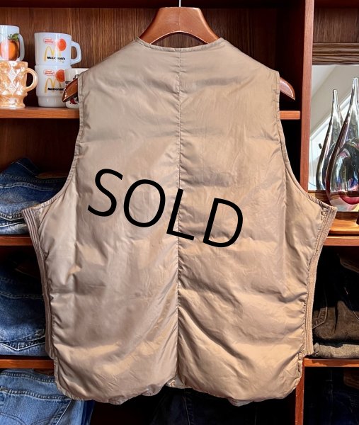 画像3: 70's~【ビンテージ】【Eddie Bauer】【エディーバウアー】バウアーダウン【ブラウンベージュ】ダウン【ダウンベスト】【サイズUS46】  (3)