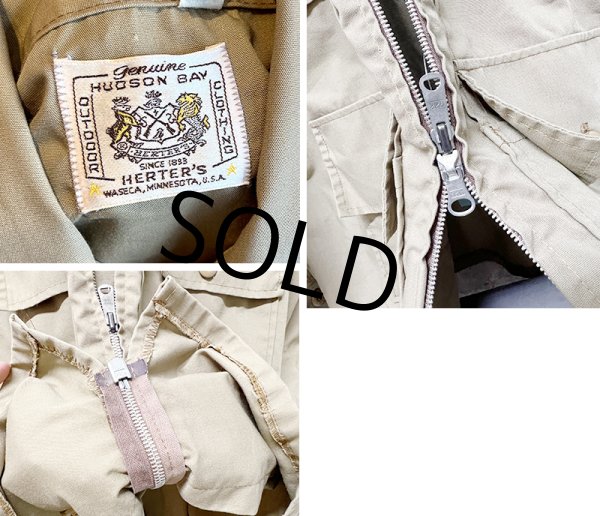 画像2: ビンテージ【HUDSON BAY】ハドソンズ・ベイ【ライトブラウン】【4ポケット】【エポレット付き】【ブルゾン】フルジップアップジャケット【サイズL程度】  (2)