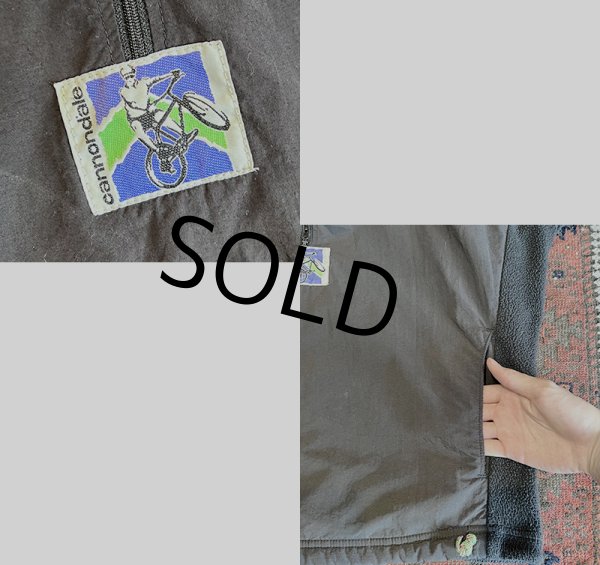 画像2: 勝田台【USA製】【ビンテージ】【cannondale】キャノンデール【黒】【フリース×ナイロン】プルオーバー ジャケット【サイズM程度】  (2)