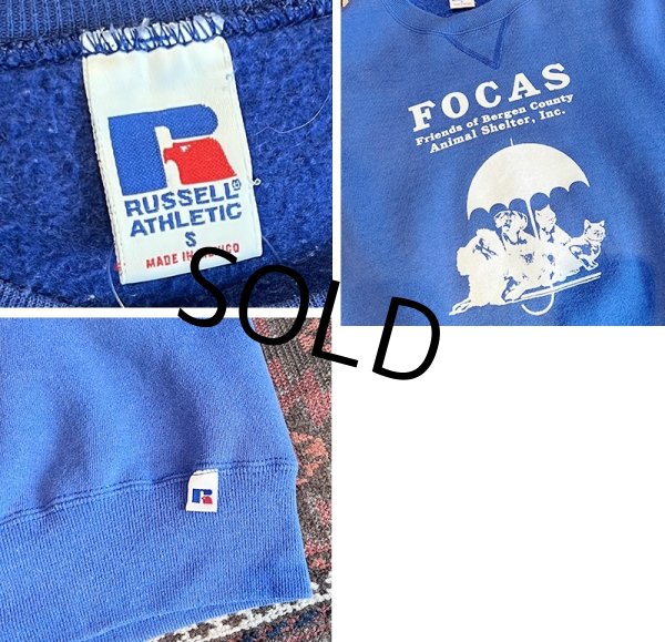 画像2: 90's~ 【ビンテージ】【RUSSELL】ラッセル 【青】ブルー【FOCAS】傘と動物【クルーネック】前V スウェット【サイズS】  (2)