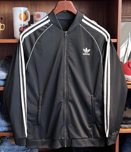 画像1: 【ビンテージ】【アディダス】adidas【黒×白ライン】ジャージ【トラックジャケット】【トラックジャージ】【サイズL程度】  (1)