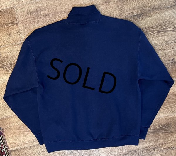 画像3: 90's【USA製】【ビンテージ】【RUSSELL】ラッセル【紺】【Bucks】首元刺繍【タートルネックスウェット】【サイズＬ】  (3)