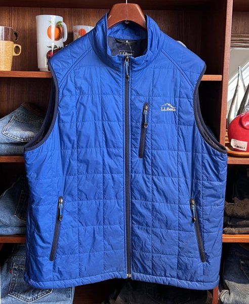 画像1: 【ビンテージ】【L.L.bean】【L.L.ビーン】青【左胸刺繍ロゴ】プリマロフト【ベスト】【サイズXL】  (1)
