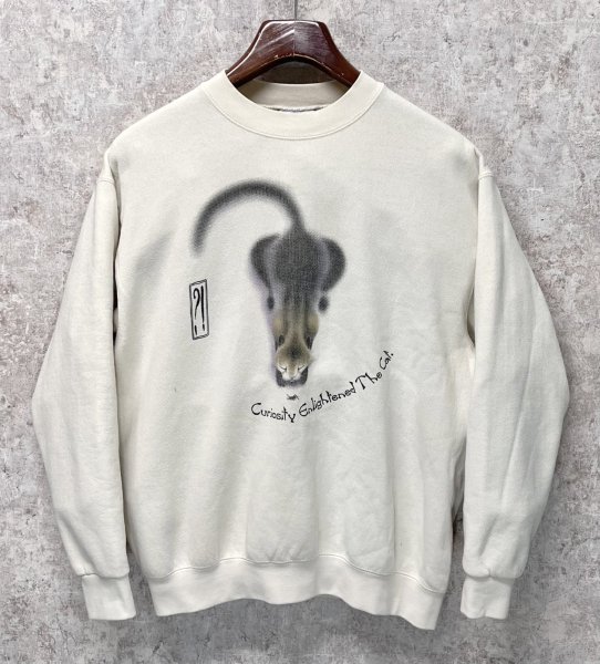 画像1: 90's【USA製】ビンテージ【LEE】【リー】【生成り】【猫】ねこ【Curiosity Enlightened The Cat】【スウェット】【サイズM】  (1)