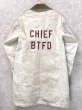 画像4: 70's【ビンテージ】【GLOBE】【白×裏地赤チェック】CHIEF BTFD【ファイヤーマンコート】ジャケット【US42】   (4)