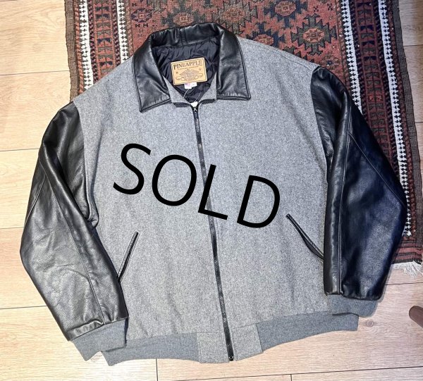 画像1: USA製【ビンテージ】【PINE APPLE】【グレーウール×袖襟レザー】【黒】【ジップアップブルゾン】【ジャケット】【サイズＸＬ】  (1)