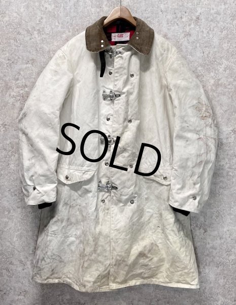 画像1: 70's【ビンテージ】【GLOBE】【白×裏地赤チェック】CHIEF BTFD【ファイヤーマンコート】ジャケット【US42】   (1)