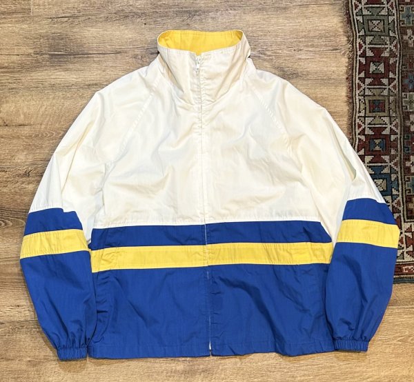 画像2: 【ビンテージ】【HAGGAR】【ハガー】白ｘ青ｘ黄【ライン】ナイロンブルゾン【ＸＬ程度】  (2)