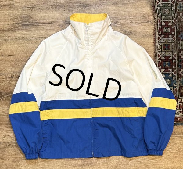 画像2: 【ビンテージ】【HAGGAR】【ハガー】白ｘ青ｘ黄【ライン】ナイロンブルゾン【ＸＬ程度】  (2)