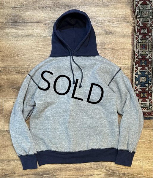 画像2: 90's【USA製】【ビンテージ】ラッセル【紺ｘグレー】【ダブルフェイス】【スウェットパーカー】サイズＬ  (2)