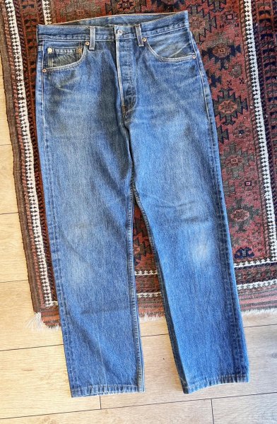画像1: 90's【ビンテージ】【USA製】【LEVI'S】【リーバイス】【501】【デニムパンツ】【32×32】  (1)