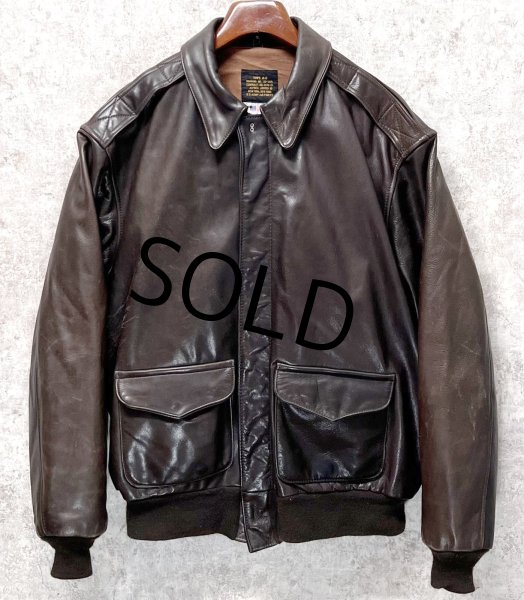 画像1: ~90's【USA製】ビンテージ【AVIREX】アヴィレックス【ブラウン】【A-2タイプ】【レザージャケット】ＸＬ程度【US48】  (1)