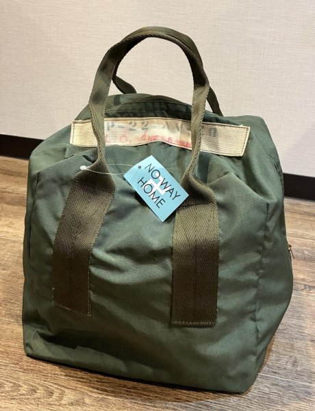 画像1: 〜60's【ビンテージ】【米軍実物】U.S.NAVY【USN？】ナイロン VP-22 AV-EQ【ヘルメットバッグ】  (1)