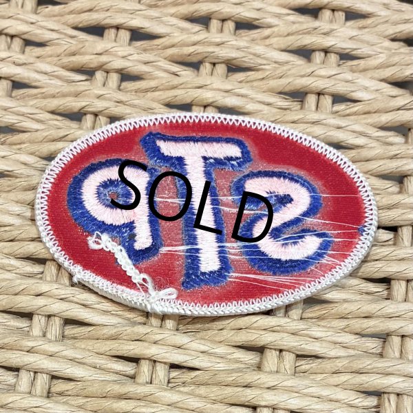 画像2: デッドストック【ビンテージ】【STP】ワッペン 7.5x5ｃｍ   (2)