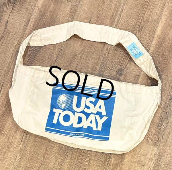 画像1: 80's~【デッドストック】USA製【ビンテージ】【生成り×青】【USA TODAY】【ニュースペーパーバッグ】【ショルダーバッグ】  (1)