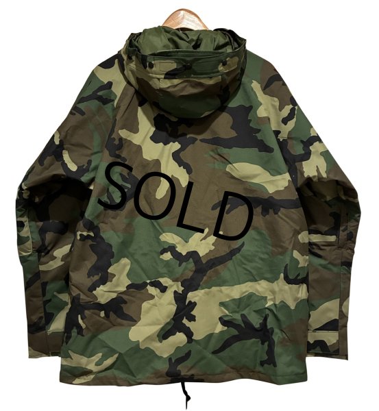画像3:  ほぼ未使用!!【ビンテージ】【米軍実物】【U.S.ARMY】【ECWCS】エクワックス 【ウッドランド】【ゴアテックスパーカー】【M-short】  (3)