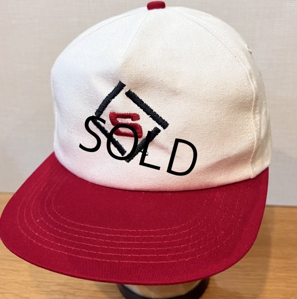 画像5: 程度良好!! 【USA製】K-Products【ビンテージ】【Sマーク】刺繍ロゴ【白×赤】BBキャップ【ベースボールキャップ】  (5)