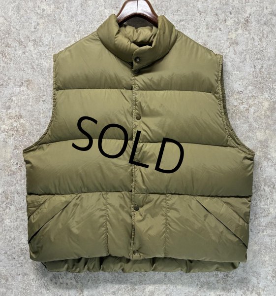 画像1: 【ビンテージ】【L.L.bean】刻印ボタン【L.L.ビーン】刻印ボタン ベージュ【ダウンベスト】【サイズＸＬＬ程度】  (1)