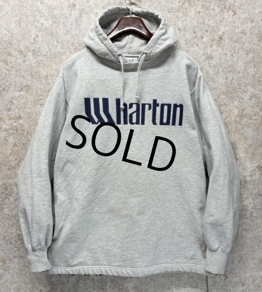 画像1: ビンテージ【GEAR for sports】ギアフォースポーツ【グレー】【Wharton】ウォートン【プリント】カレッジ【パーカー】【サイズXL】  (1)