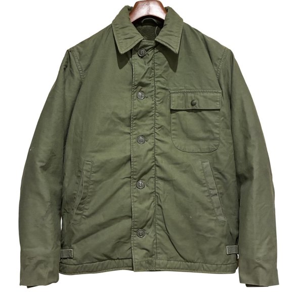 画像1: 70's【米軍実物】【ビンテージ】U.S.NAVY【A-2】P 090【デッキジャケット】【サイズＭ】  (1)