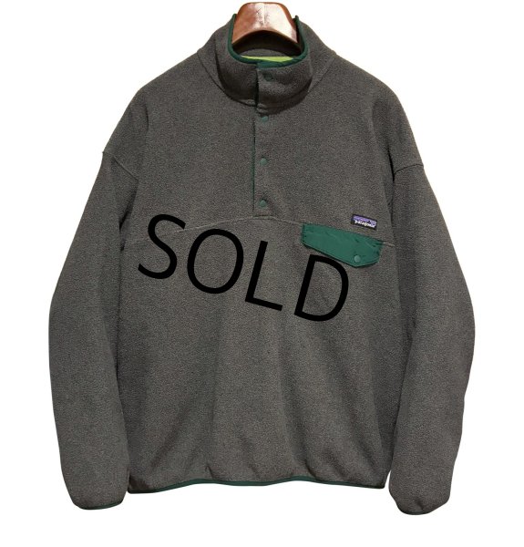 画像1: 程度良好!! ビンテージ【パタゴニア】patagonia【チャコールグレーｘ緑】【スナップT】【フリースプルオーバー】【サイズＸＬ】  (1)